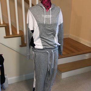Calvin Klein outfit sweatsuit set jogging pants and sweater
